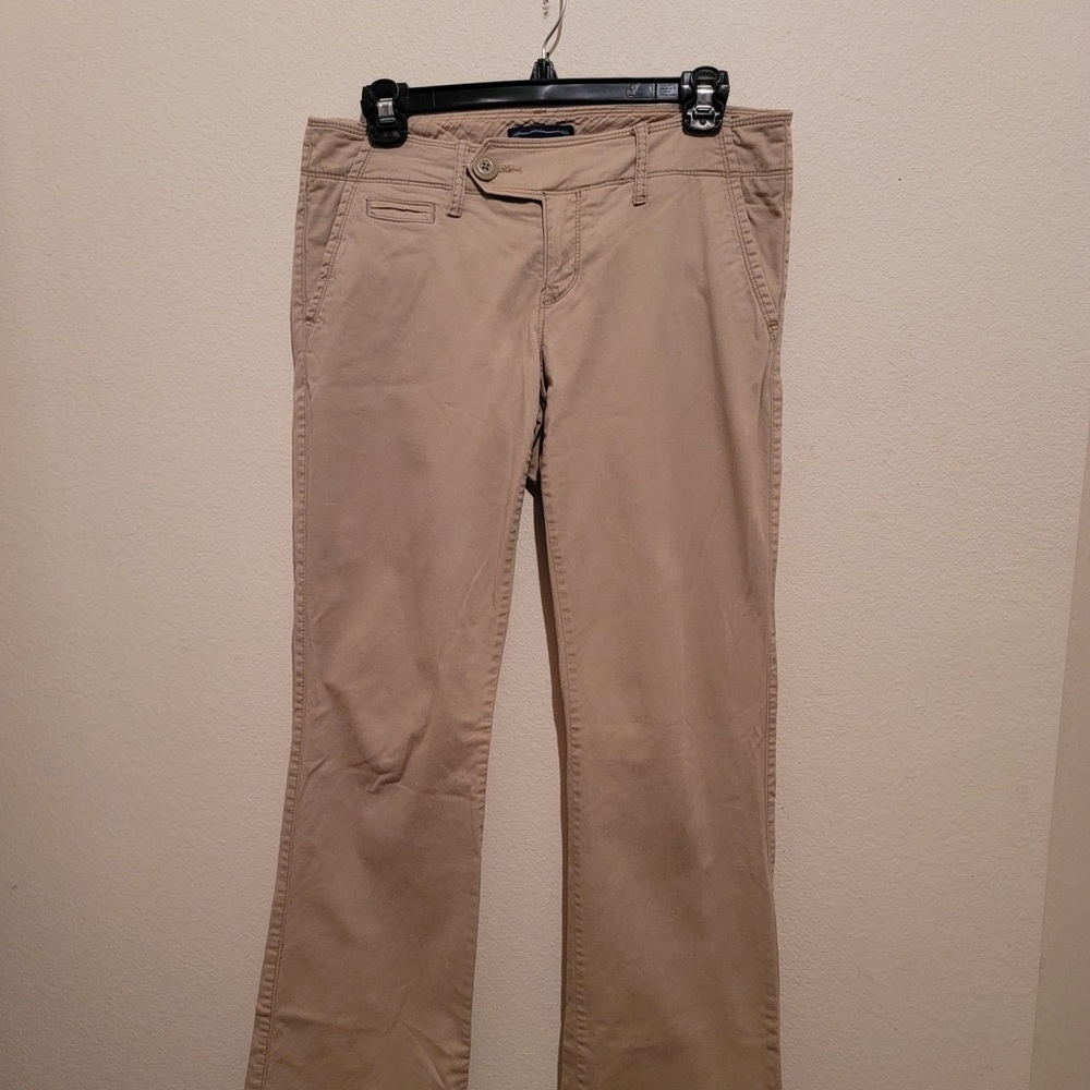 American Eagle Khakis Size 6 Long - image 1